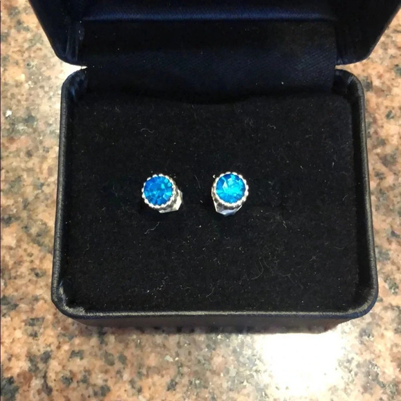 Jewelry - Small Teal Studs